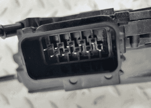 ZAMEK lewy przód przedni kierowcy 10 pin pinów Ford B-Max BMax 12- EU 4