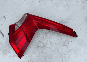 Volvo V60 lampa prawa tył tylna 31395929 1