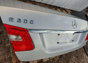 Mercedes W212 sedan klapa bagażnika kompletna 5
