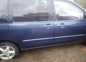 Mazda MPV 99-06  Drzwi prawe tylne tył w kolor 22A 1