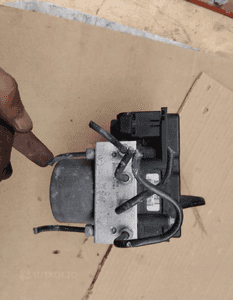 Pompa hamulcowa abs toyota auris i 1 0265231858 2