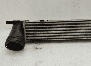 Bmw E81 E87 chłodnica powietrza intercooler 7379167 2