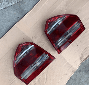 MERCEDES GL X 164 lampa tył tylna lewa prawa oryginał 1