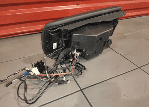 Bmw 7 F01 F02 podłokietnik schowek telefon czarny skóra stan bdb 11