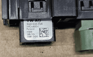 VW Passat B8 gniazdo USB 5Q0035724 3