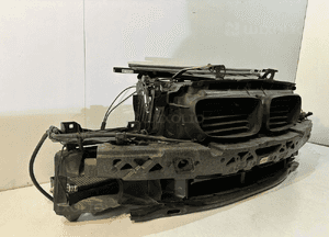 BMW 5 F10 / F11 530i Pas przedni kompletny - 14173 4