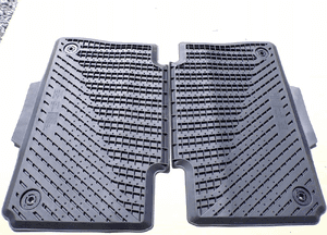 AUDI E-TRON DYWANIKI GUMOWE TYLNE KOMPLET 2SZT ORYGINAŁ 4KE061511 2