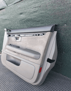 Boczek drzwi Prawy Przod UK Anglik Alcantara Swing Audi A4 B6 B7 4