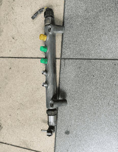 listwa wtryskowa avensis t 25 2.2 d4d