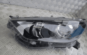 Lampa lewy / prawy przód toyota yaris iv 2020-24 rok do lekkiej polerki 3
