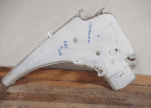 ZBIORNICZEK SPYSKIWACZY BMW 1 E87 2004- 1