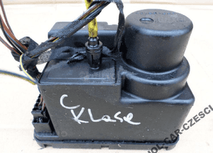 POMPKA CENTRALNEGO ZAMKA MERCEDES C-KLASA W202 1