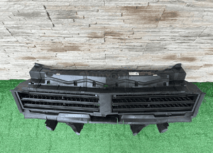 Pas przedni wlot żaluzja bmw X1 U11 5A112F9 nowa oryginalna 6