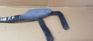 Ramie wycieraczki prawy przód wycieraczka Mercedes E-Klasa W211 A2118200444 2