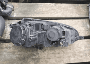 .  PRZOD PRZEDNIA LAMPA LEWA VOLKSWAGEN GOLF V 2