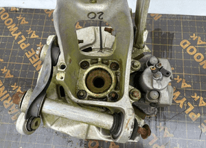 BMW F15 F16 Zwrotnica piasta tył Prawa - 16295 2