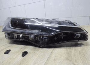Lampa toyota corolla E16 lift full led prawa 81110-02L70-00 7