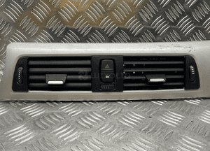 Bmw F30 listwa ozdobna dekor kratka nawiewu środkowa 9231206 9218552 3