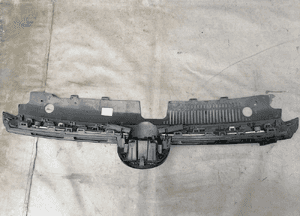 Atrapa grill radar Vw Golf 8 VIII 5WA907572B 4