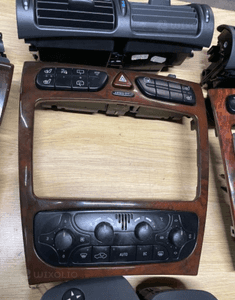 MERCEDES C 203 panel dekor popielniczka drewno roletka 5