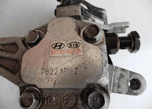 Pompa wspomagania Hyundai Tucson I Kia Sportage II 2,0i 16v 57100-2E000 3