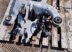 BMW F10 BELKA ZAWIESZENIE TYLNE 6