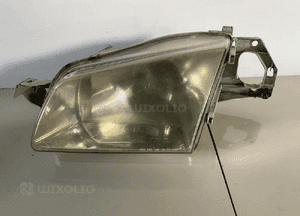 Mazda 323 lampa przód lewa 1