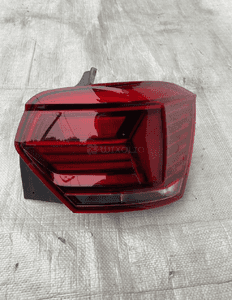 Vw polo 2G lampa tylna prawa 1