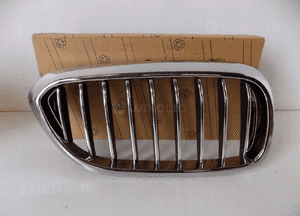 BMW 5 G30/G31 Nerka / Grill Zderzaka R - 3833 1
