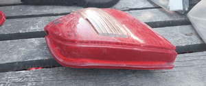 Tyl tylna lampa prawa toyota avensis T22 hb 2