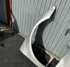 MERCEDES r 251 błotnik prawy przedni 2
