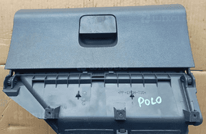 VW Polo 9N półka schowek pasażera 1