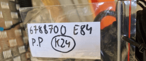 Bmw X1 E84 zwrotnica amortyzator prawe prawy przód przedni 6788700 13