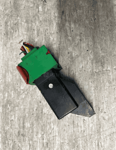 MAZDA CX5 II LIFT PRZEKAZNIK SWIEC ZAROWYCH SH9N-18650 2