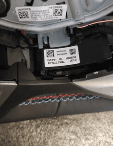 BMW F40 G20 G21 G22 G23 KIEROWNICA MULTIFUNKCYJNA NIEBIESKO CZEROWNA NIĆ 18