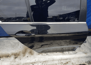 Drzwi prawy prawe tył tylne bmw 5 F10 sedan kompletne 2