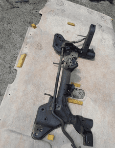 Mazda 323f Premacy Sanki ława belka kołyska przód 3