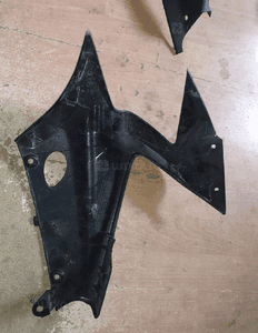 honda cbr 150 r owiewka prawa czachy 4