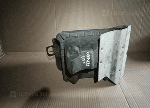 obudowa filtra powietrza audi a 4 b 7 03g133837