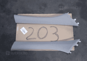 MERCEDES C 203 słupki przednie szare