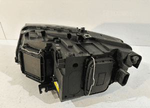 AUDI Q5 8R Lampa przednia Xenon R - 14832 4