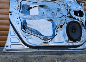 Toyota PRIUS III 09-15 drzwi lewe przód przednie 1F7 8