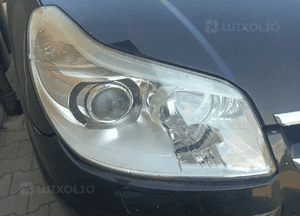 Citroen C5 II 04-08 lampa przód przednia prawa lewa xenon 1