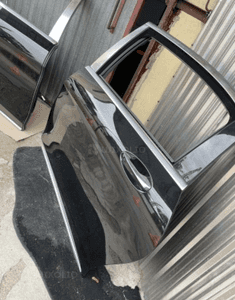 MERCEDES maybach x222 drzwi tył tylne zamek  czarne c197 lewe prawe keyless klamka roleta 17