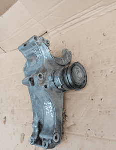 Łapa mocowanie alternatora VW Polo 6N2 1.0 MPI 032145169AB 2