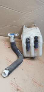 Zbiorniczek płynu spryskiwaczy Land Rover Freelander 3