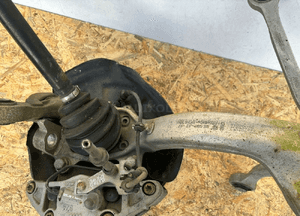 AUDI A6 C6 Zwrotnica przednia Prawa - 16399 3