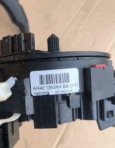 Przełącznik zespolony z taśmą airbag AH42-13N064 Range Rover 3 III LM L322 Facelift 2