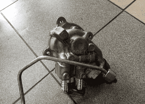 pompa wtryskowa golf 6 1.6 tdi 0445010537 04l130755d 2