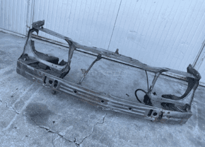 MERCEDES e 124  pas przedni belka wzmocnienie czołowe okular 1